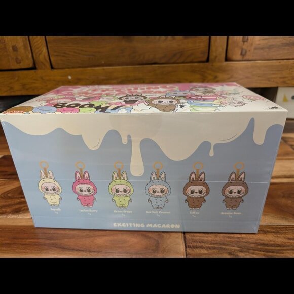 Exciting Macaron Labubu - sea salt coconut - Picture 6 of 6